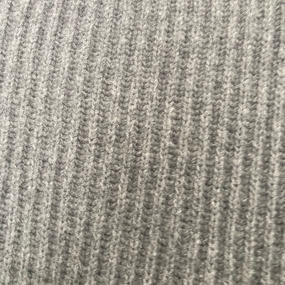 H&M | Gray Wool/Cashmere Turtleneck Sweater - Picture 7 of 8